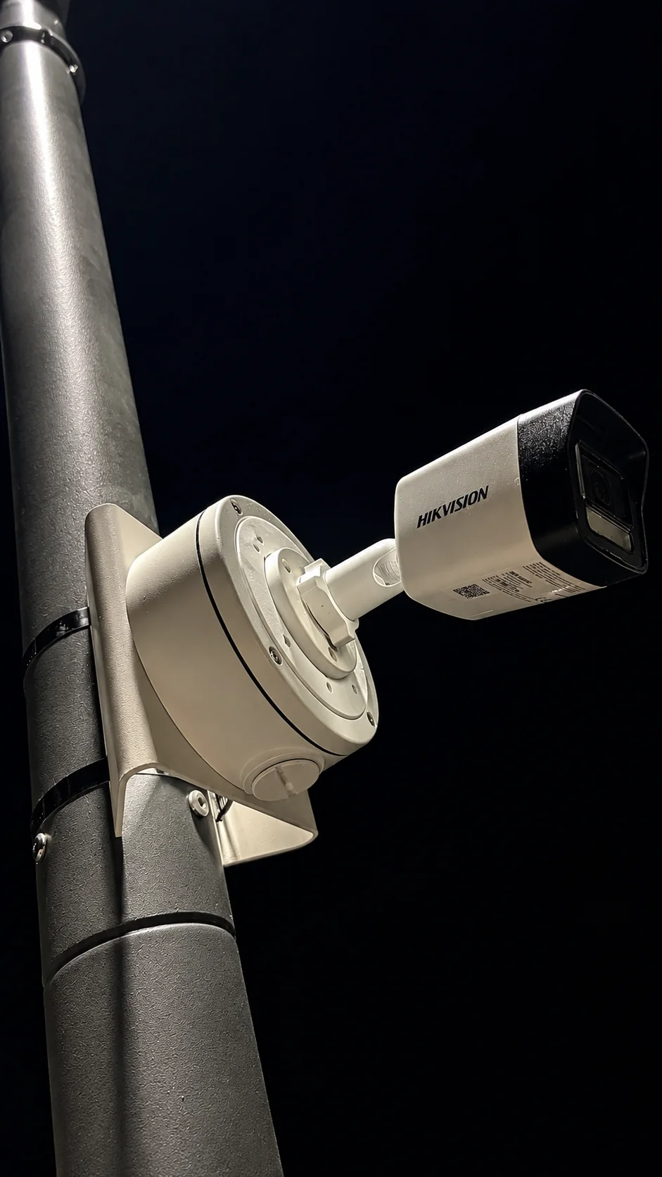 Kamera Hikvision zamontowana przez Insta Guards